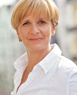 Gestaltberaterin und Leiterin des Rabentöchter-Workshops zur Mutter-Tochter-Beziehung: Katrin Irion