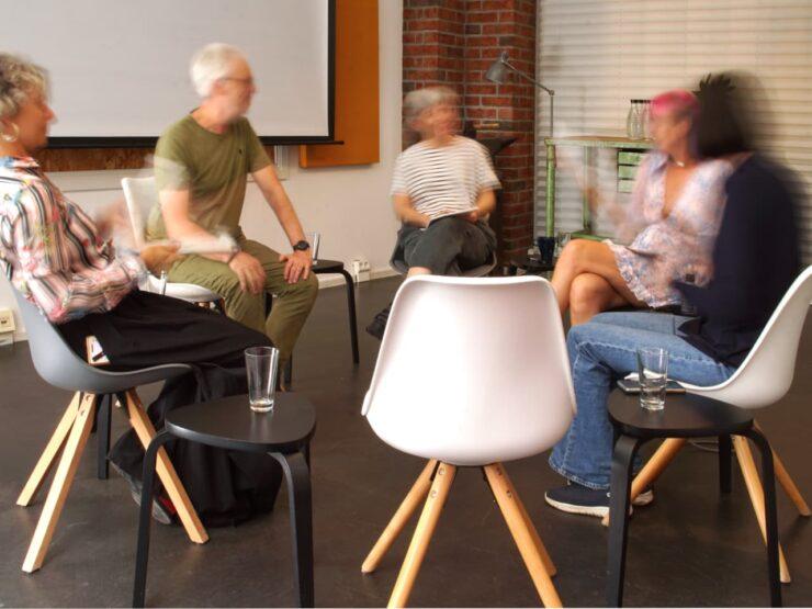 Stuhlkreisssetting im Arbeitsraum Work